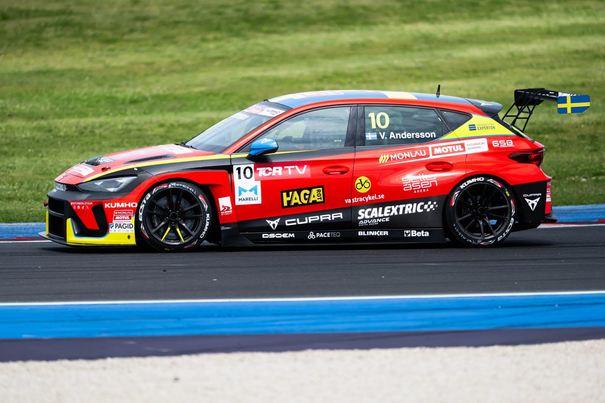 FIA-Certified Harnesses 7 monlau tcr europe